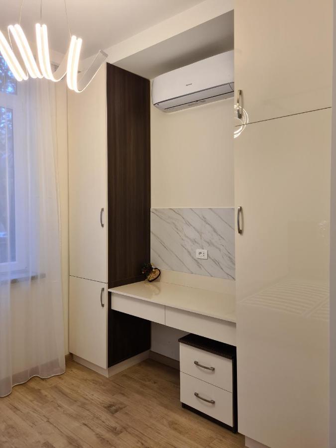 Deluxe Apartment In City Center エレバン エクステリア 写真